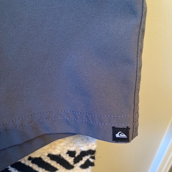 Quicksilver amphibians Shorts hybrid shirt size 27 waist 27” golf athletics - Picture 2 of 7